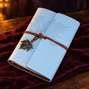 Grimoire Carnet Feuille d’Érable en Similicuir