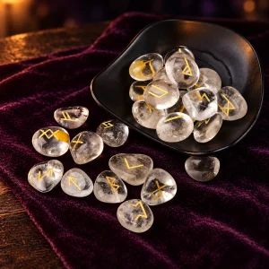 Runes Divinatoires en Quartz Clair, Forme Irrégulière