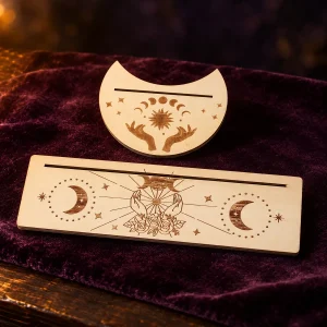 Support de Cartes de Tarot Bois Clair Phases et Mains
