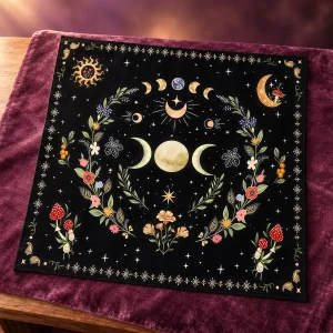 Tapis de Tarot Triple Lune et Couronne de Fleurs